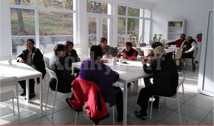 Община Мездра подпомогна финансово доставката на топла храна за възрастни хора